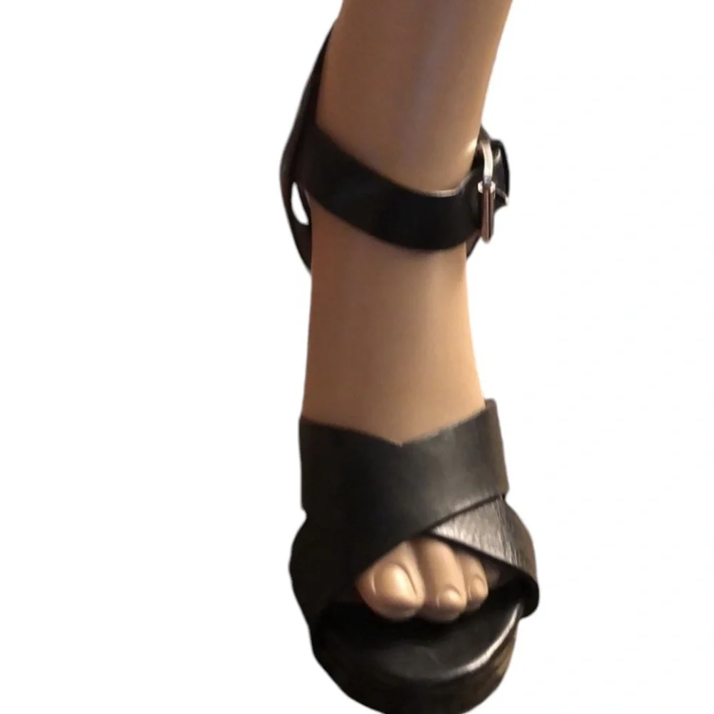 Micheal Kors black size 10 platform heels open toe genuine leather - Picture 2 of 11